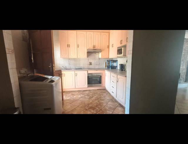 3 BEDROOM HOUSE FOR SALE IN ELANDSPOORT